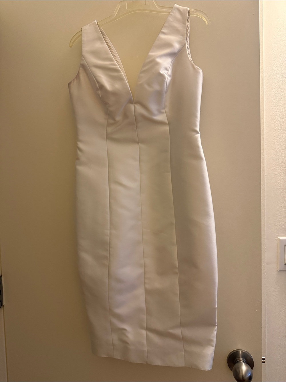 Carolina Herrera Silk White Satin V-Neck Sheath Dress